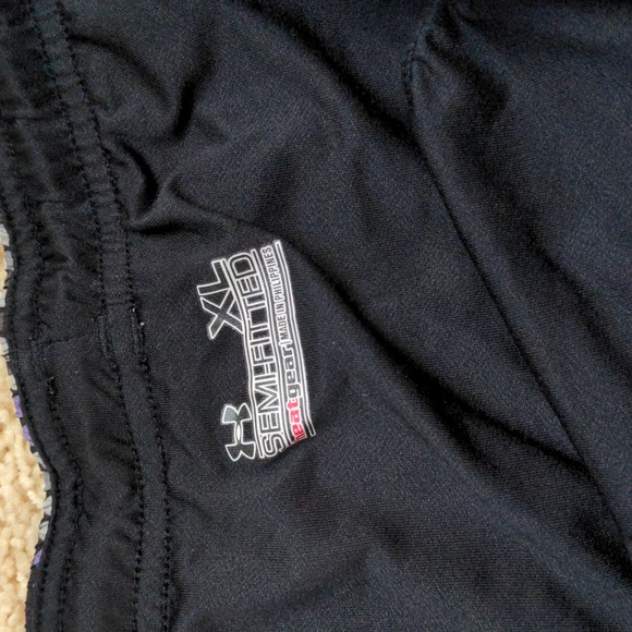 Under Armour running shorts - Picture 3 of 3